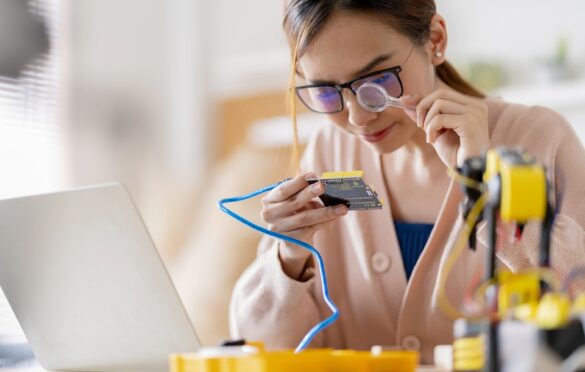 Learning Arduino: From Starter Kits To Advanced Projects